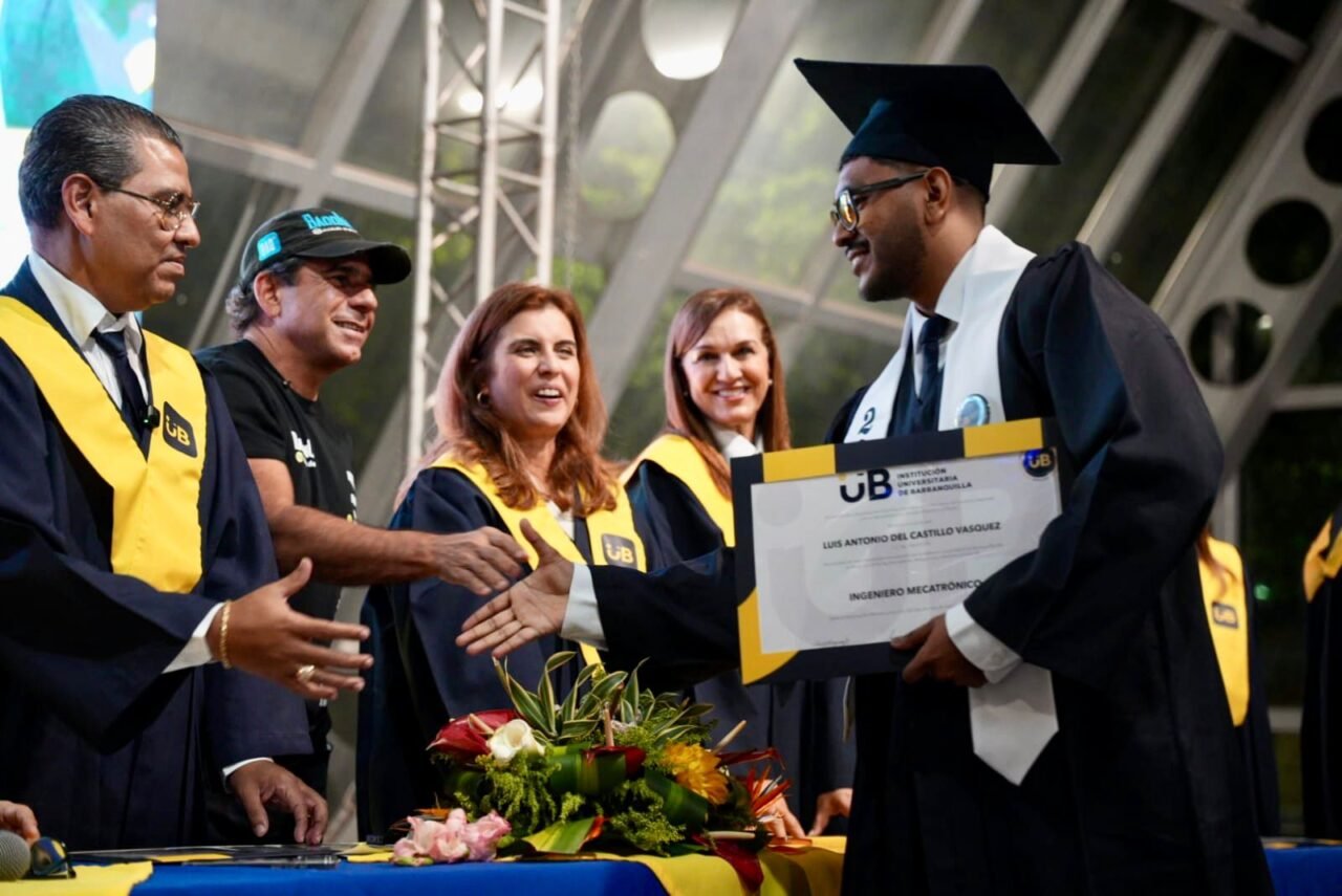 Graduados más de 500 estudiantes de la Institución Universitaria de Barranquilla