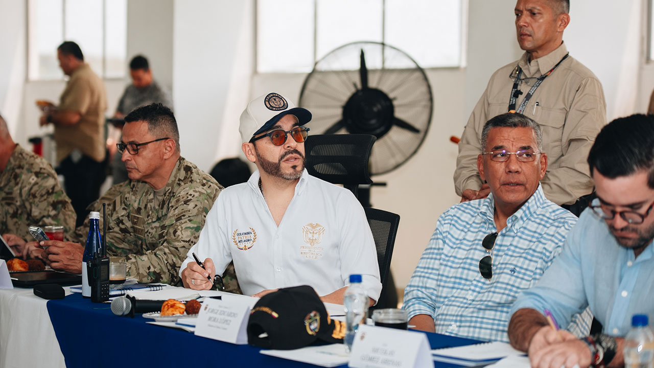 El Presidente De La Espriella en consejo de seguridad en Barranquilla.