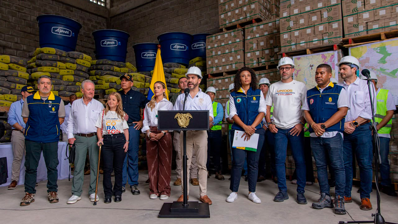 Inicia la reconstrucción de Colombia tras el terremoto