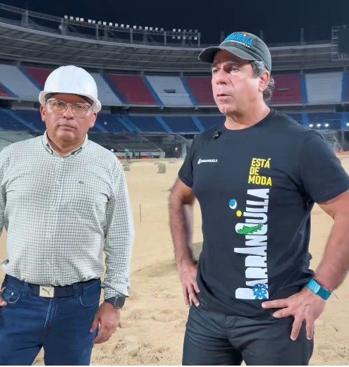 Comenzó la siembra del nuevo césped de la cancha del supermetro