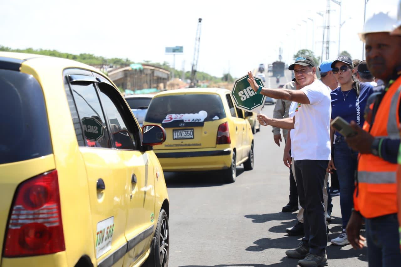 Barranquilla habilita puente norte-sur del intercambiador vial de la avenida Circunvalar