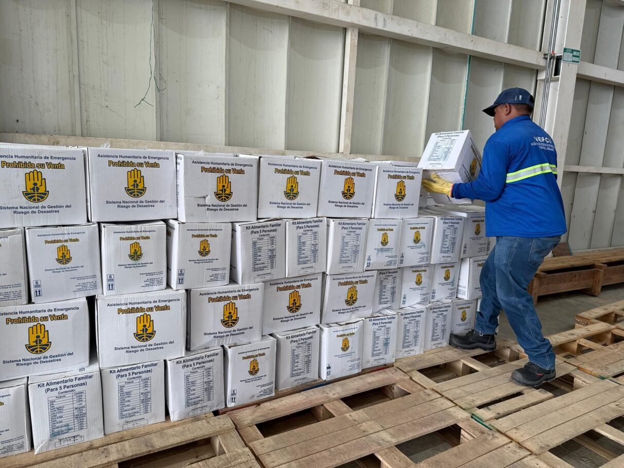Llegan tres mil kits de ayudas para los damnificados por lluvias en Santa Marta