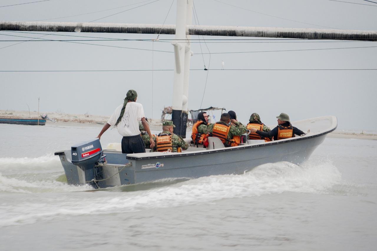 Primer patrullaje militar en la Ciénaga Grande de Santa Marta