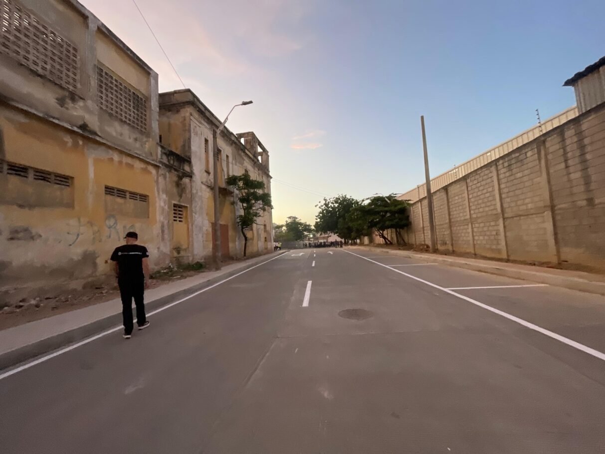 En Barranquilla: ¡Barrio Abajo ya tiene sus calles 100% pavimentadas!