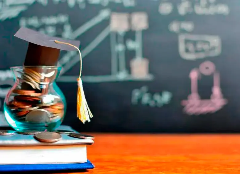 Ofrecen 100 becas de maestría con proyección internacional