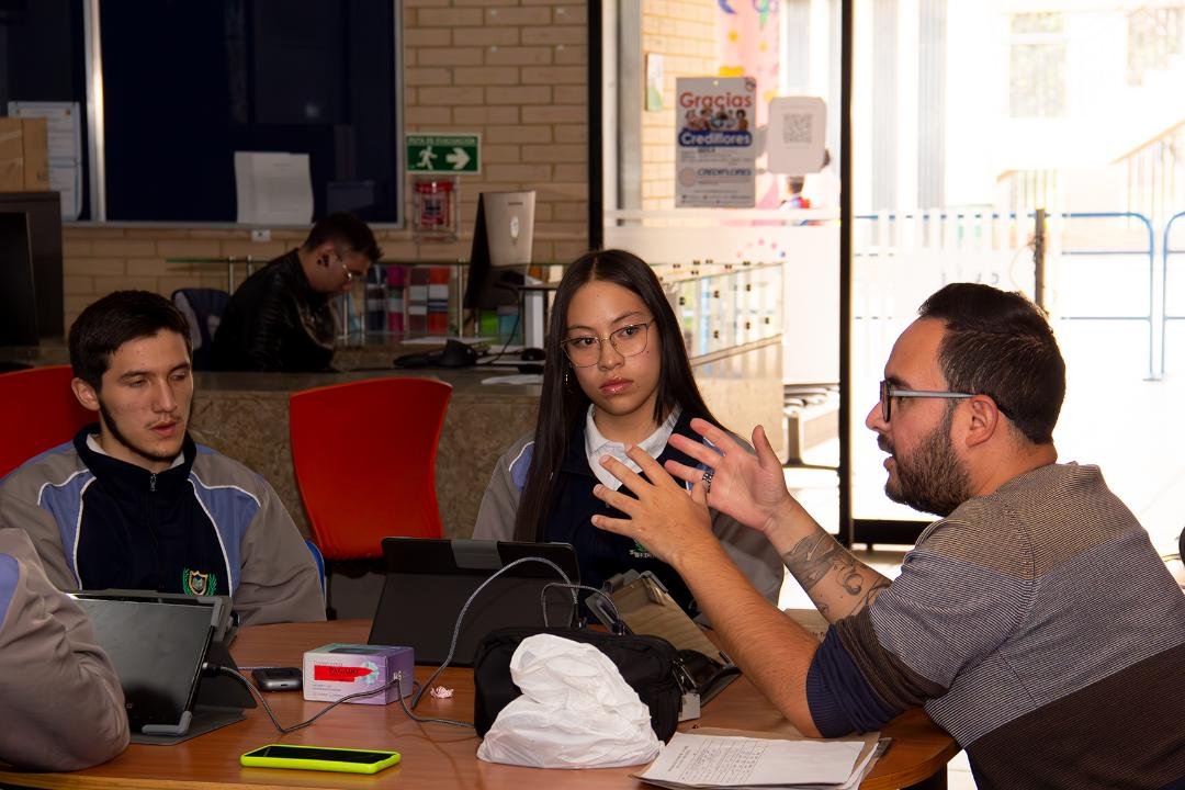 Desde el colegio, jóvenes aprenden importancia de la seguridad social