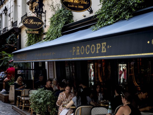 Grandes escritores, bonitos cafés
