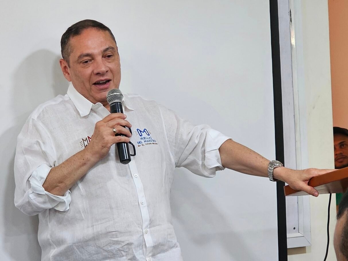 La Fundación ‘Cocha’ Molina y Uniguajira renuevan convenio para formar nuevos talentos