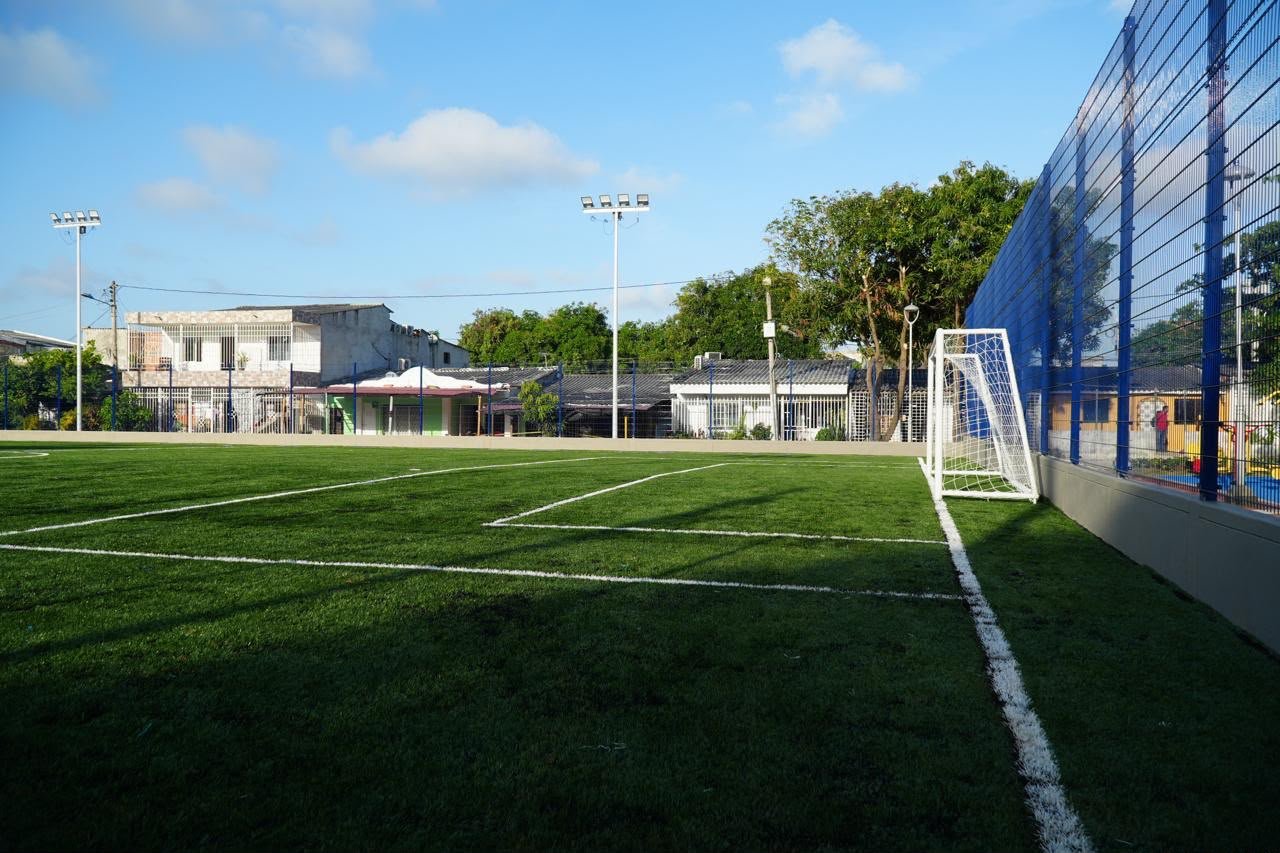 Entregada cancha sintética en la Ciudadela 20 de Julio, sector Domingo Marino