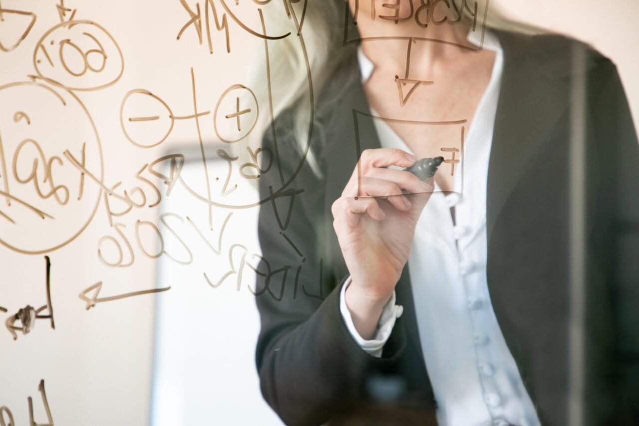 Coursera lanza Skill Tracks, su nueva solución para cerrar brechas de habilidades