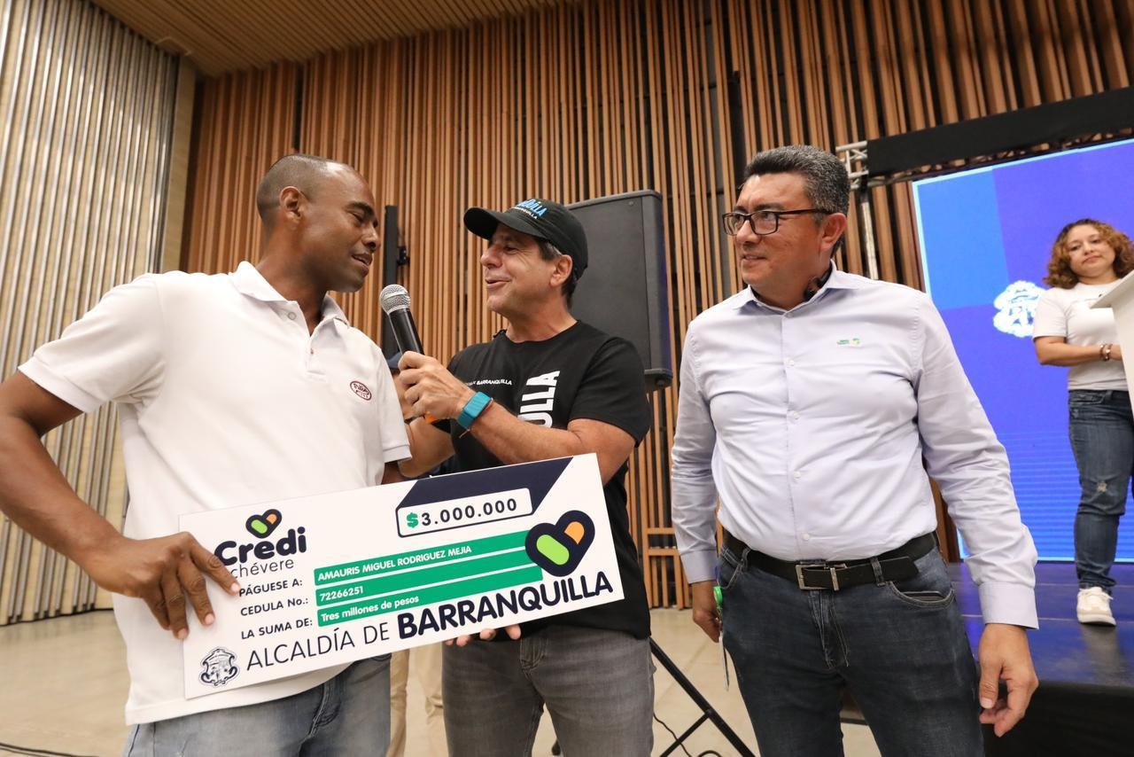 Nueva entregatón de CrediChévere: 250 beneficiarios más impulsarán sus emprendimientos