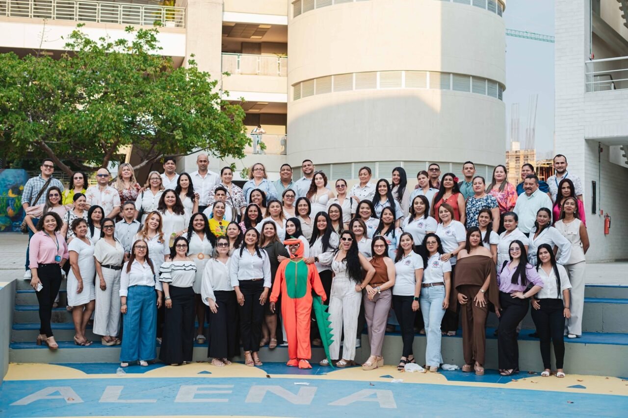 Docentes de Santa Marta son certificados en innovación 