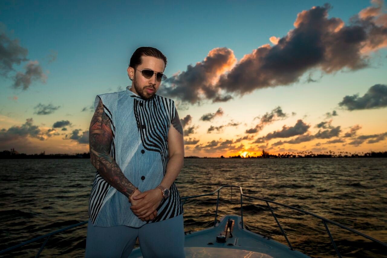 De La Ghetto prende la noche con “Sasa”, nuevo sencillo tropical y bailable