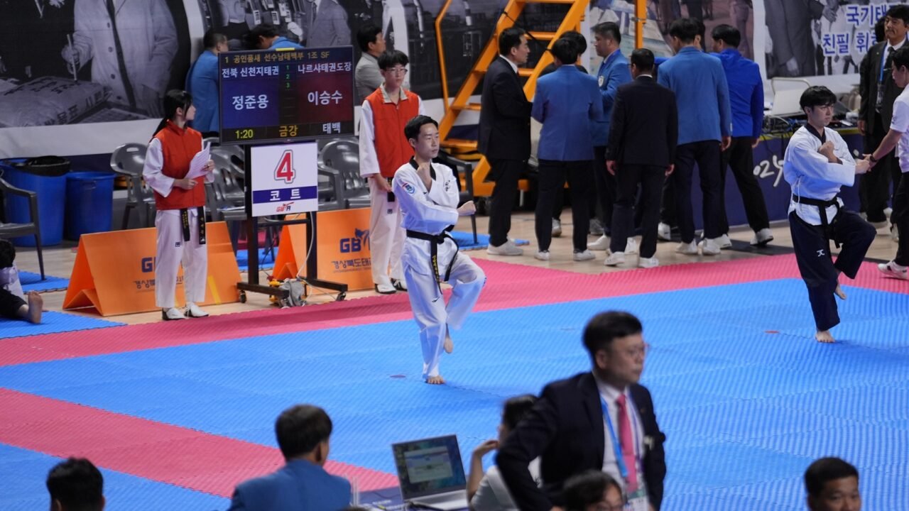 Equipo de Taekwondo de Shincheonji brilla en la Copa Park Chung-hee 2025 con 25 medallas