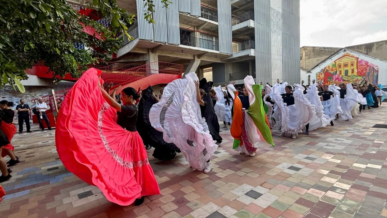 350 artistas formados en casas de la cultura brillarán en los openings del Carnaval de Barranquilla