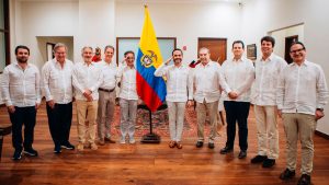 Líderes empresariales de Colombia ayudan a víctimas del terremoto.