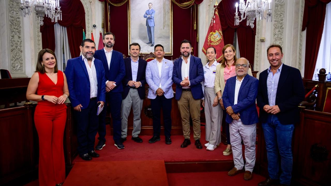 Unimagdalena y Cádiz exploran iniciativas de Economía Azul