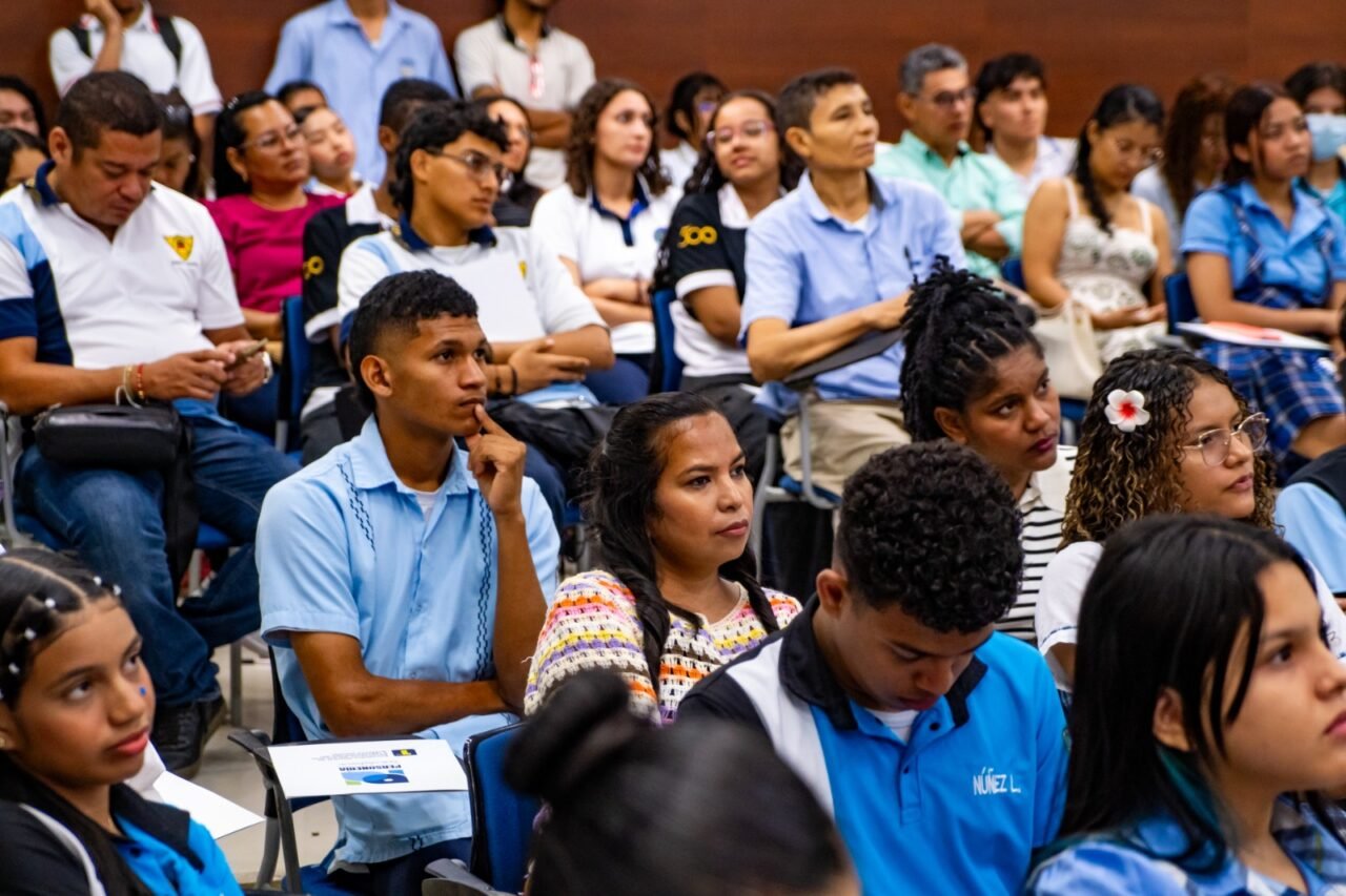 Personeros escolares de Santa Marta consolidan Red de Liderazgo Estudiantil