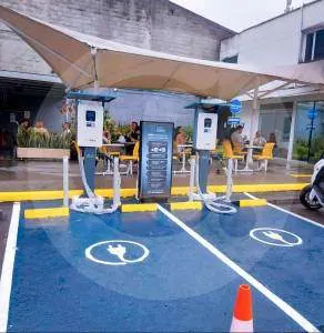Evinka Tech invertirá US$4 millones en Colombia: crecerá su red de carga de autos eléctricos en Medellín y Bogotá