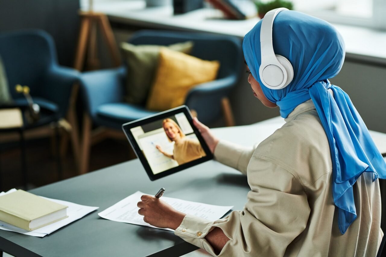 Virtualidad, acceso global y competencias digitales, desafío universitario en el país