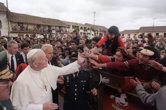 Hace 40 años San Juan Pablo II oró y lloró en Colombia