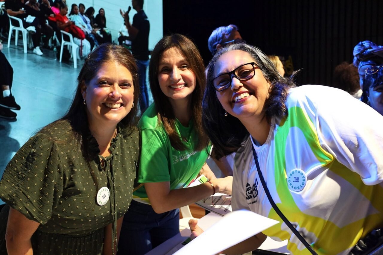 200 mujeres se graduaron de la primera Escuela de Liderazgo promovida por la primera dama Katia Nule