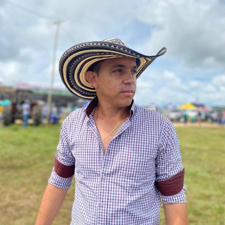 Faber Carlos Herazo González: “El torero sordomudo, ídolo de las corralejas de Colombia”