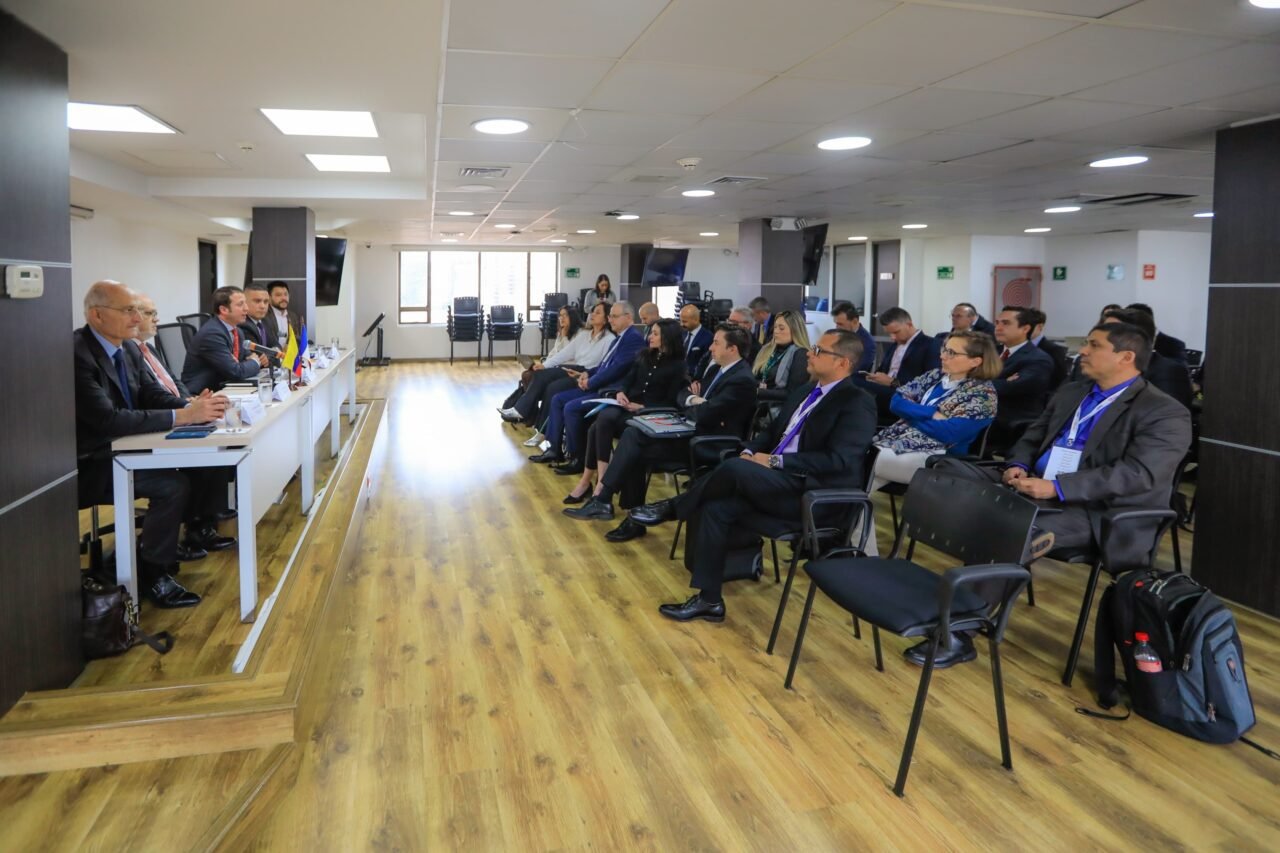 Empresas francesas que visitan Colombia exploran oportunidades de inversión