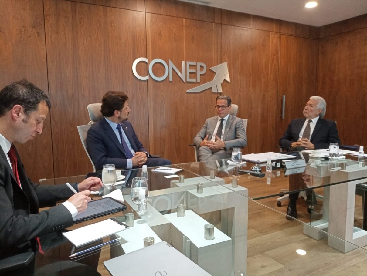 Colombia y República Dominicana buscan fortalecer relación de comercio e inversión