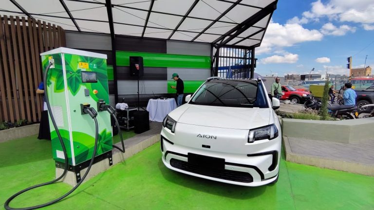 Colombia, a las puertas del boom de los vehículos eléctricos: ¿está preparada?