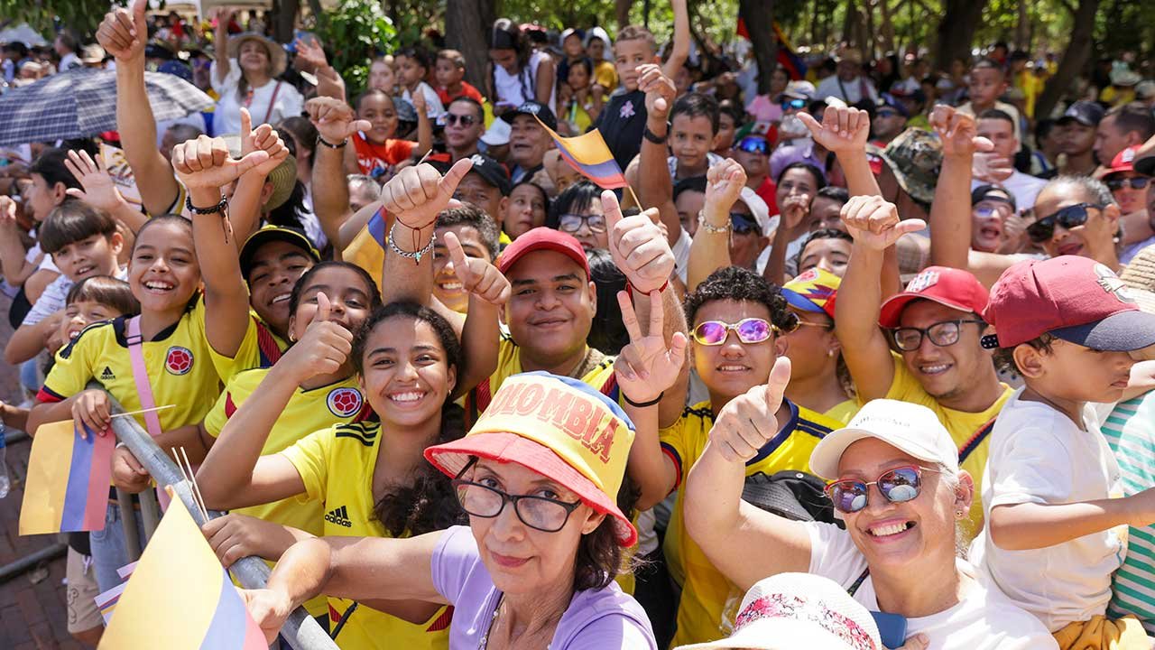 Petro en desfile del 20 de julio en Santa Marta: hay que volver la mirada al mar