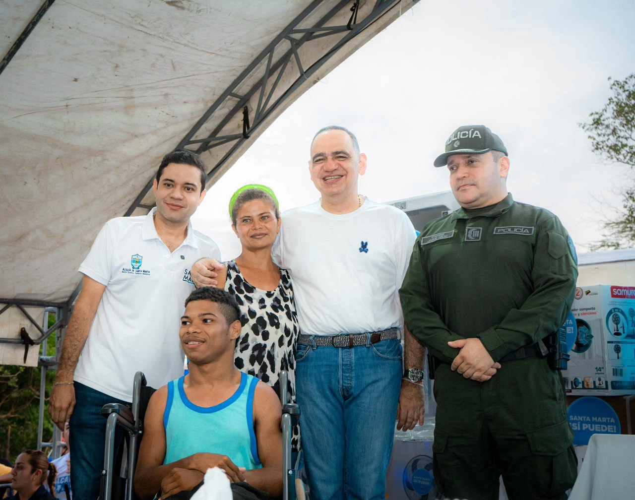 A joven samario le hicieron realidad el sueño de bañarse en un río
