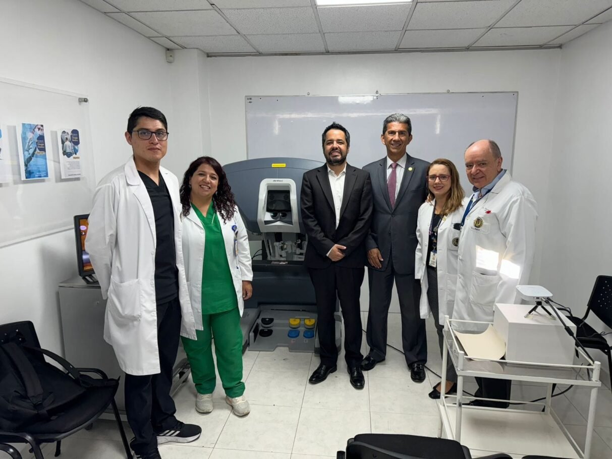 Lanzan programa de formación en cirugía robótica con tecnología Da Vinci
