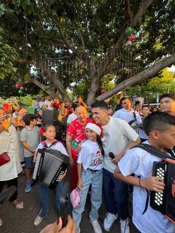 Jorge Celedón alegró la Navidad de los niños de Villanueva