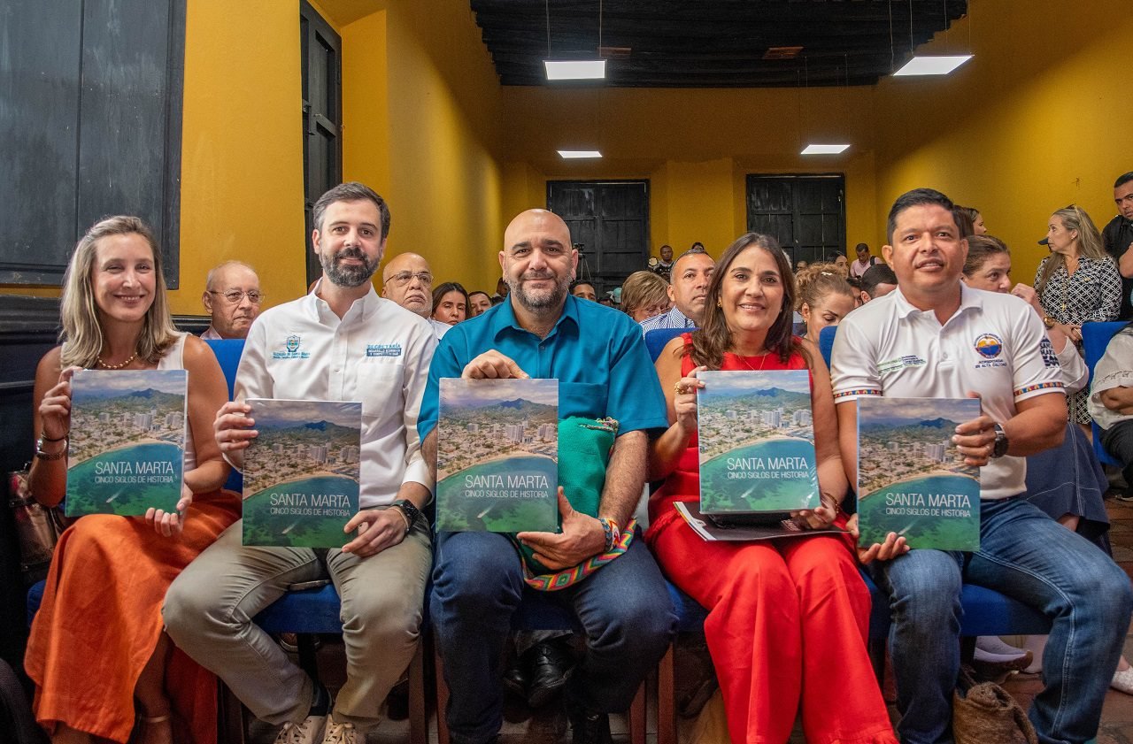 ‘Santa Marta, Cinco Siglos de Historia’: libro regalo a la ciudad en sus 500 años