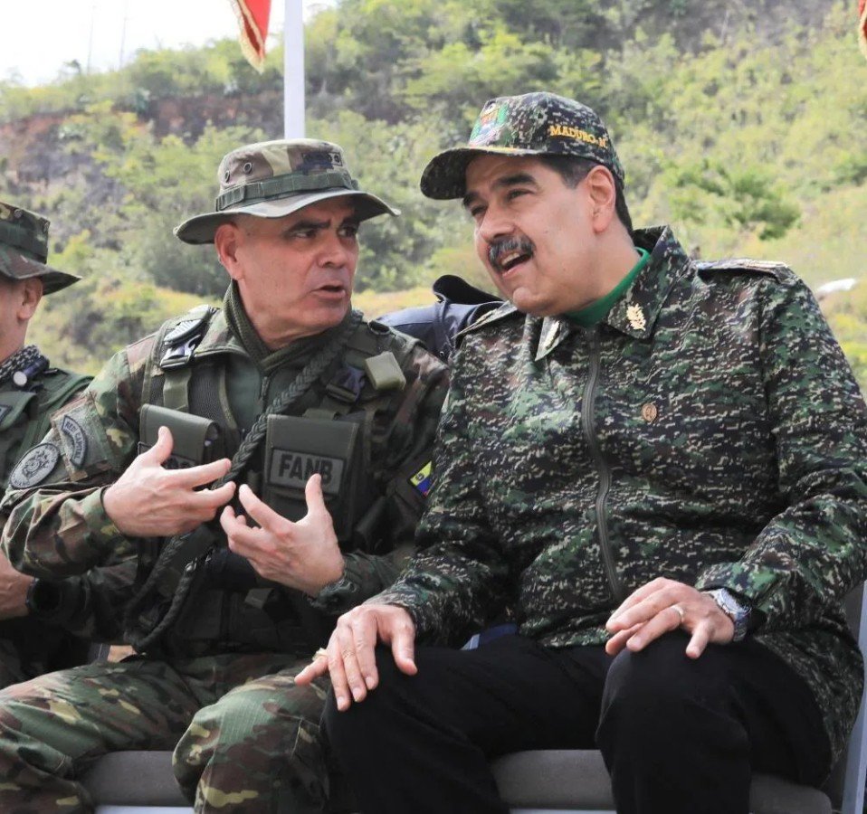“Ataque letal” de EE.UU. contra narcobarco que habría salido de Venezuela: reportan once muertos