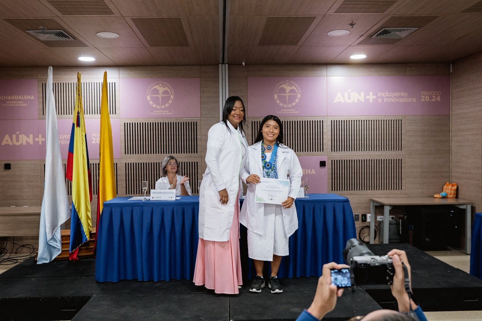 Belkis Lorena Gil Nuvita será la primera mujer médica del pueblo Kogui
