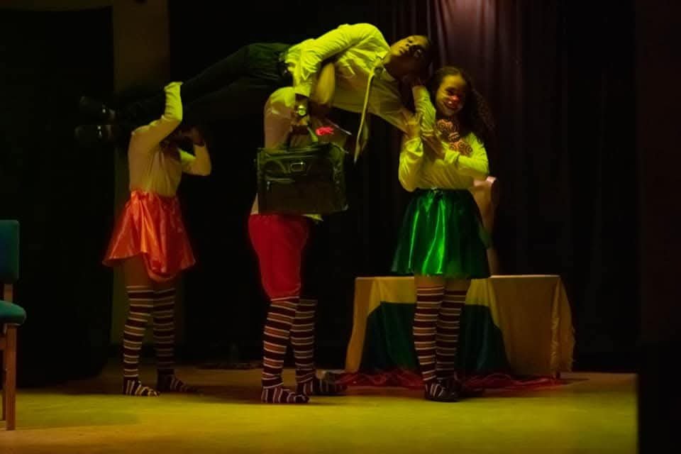 Viernes de teatro y carnaval en B/quilla