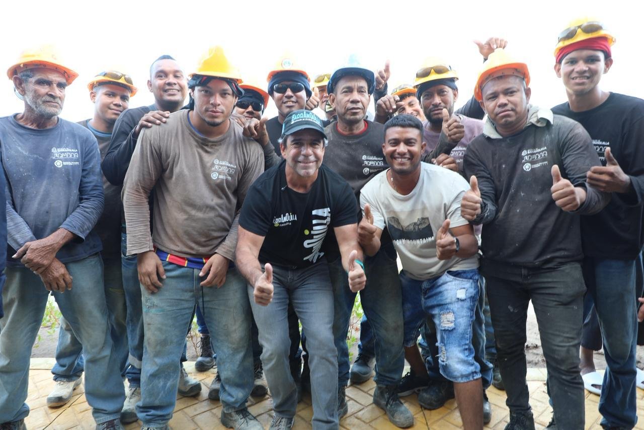 La alcaldía entregó la tercera etapa del mercado El Playón y completa 1.500 puestos para comerciantes