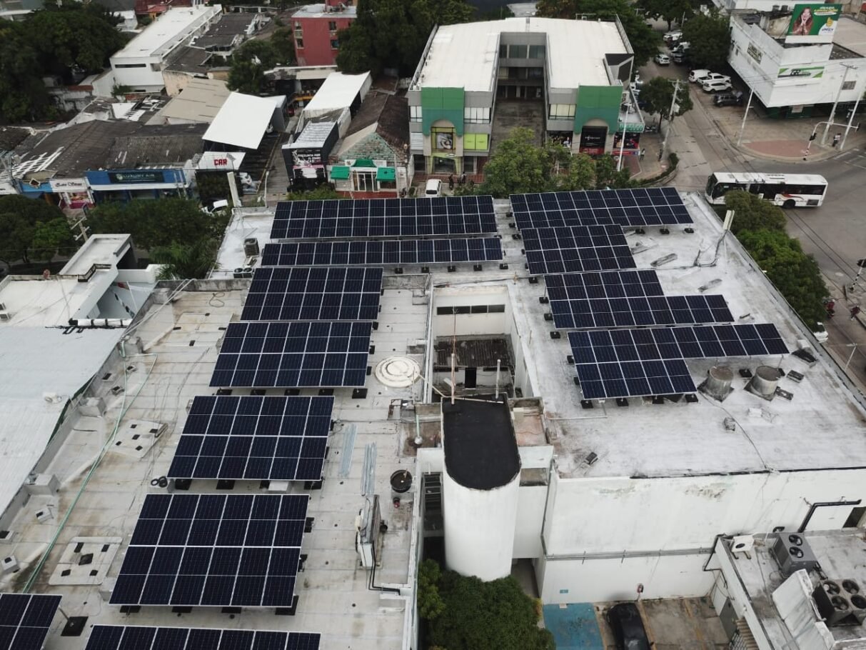 Movistar: a pasos agigantados hacia la energía 100% renovable al instalar 2.200 paneles solares
