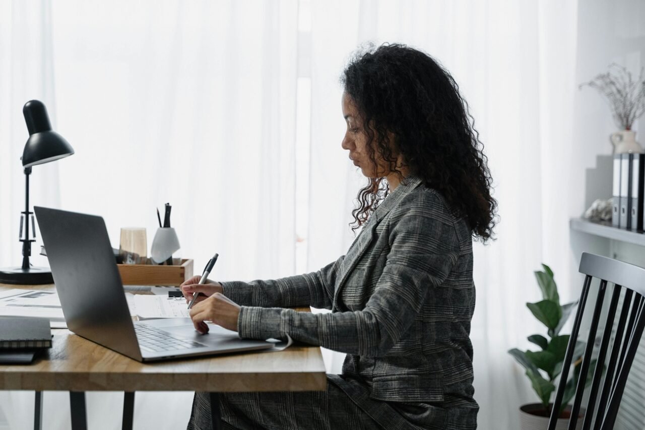 Las mujeres lideran la transformación del mercado laboral en Latinoamérica