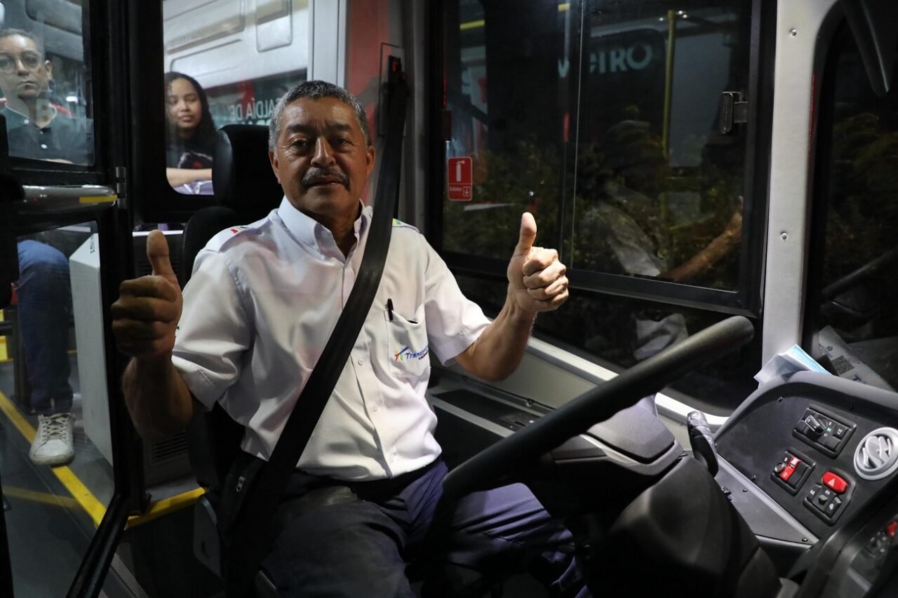Con más capacidad, comodidad y mejor servicio, ruedan los nuevos buses de Transmetro: alcalde Char
