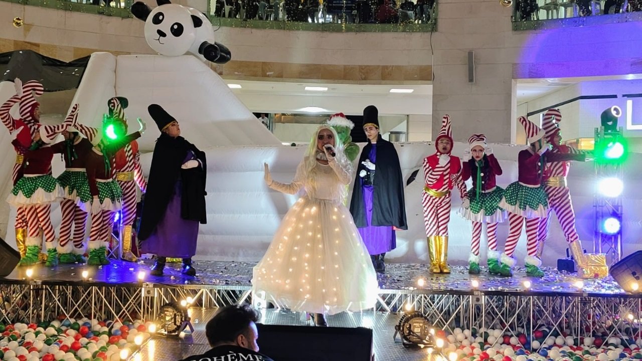 Centros Comerciales encienden la navidad !Agéndese!