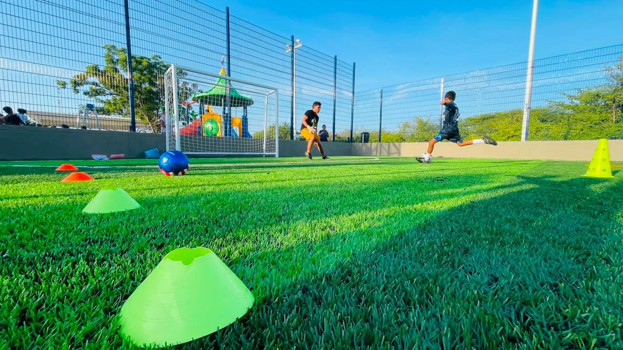 Alcalde Char entregó un nuevo parque en Caribe Verde