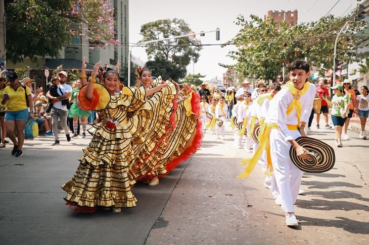Los niños salvaguardan la tradición del Carnaval con gran orgullo y alegría
