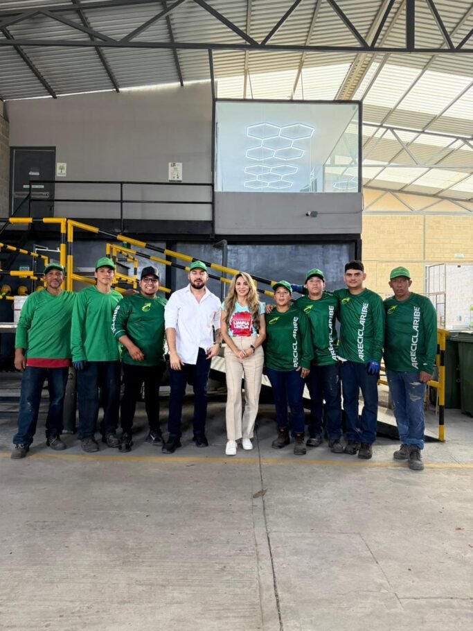 Barranquilla monta planta que transforma frutas en mal estado en fertilizantes y abonos orgánicos 
