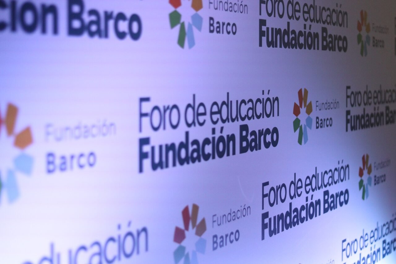45% de los estudiantes que inicia grado 1° no llega a grado 11°: habrá debate sobre deserción escolar