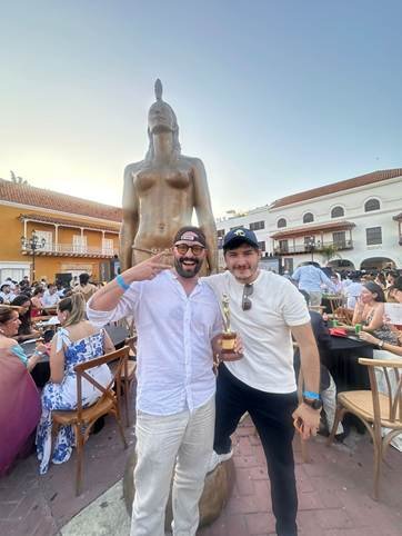 “Vamos Pa Eso” gana el Premio India Catalina a Mejor Vodcast Conversacional