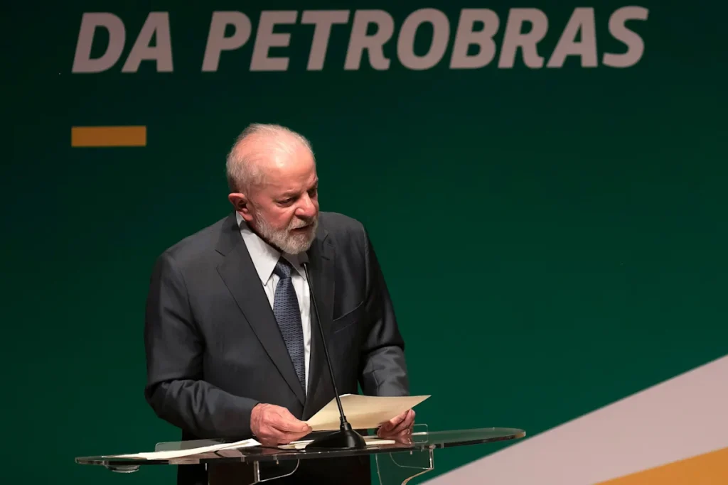 Petróleo descubierto cerca del río Amazonas es un pasaporte al futuro de Brasil: Lula