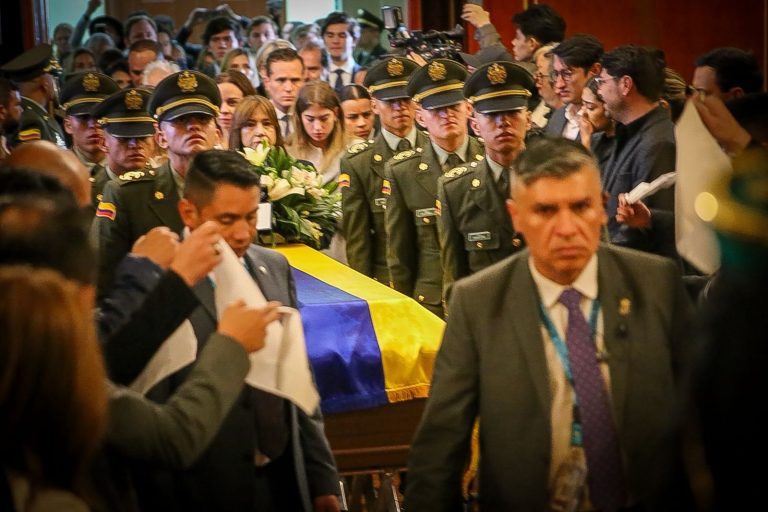 Homenaje a Miguel Uribe Turbay en el Capitolio